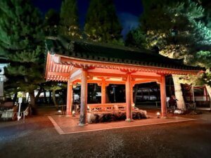Heian Shrine temizuya lit up