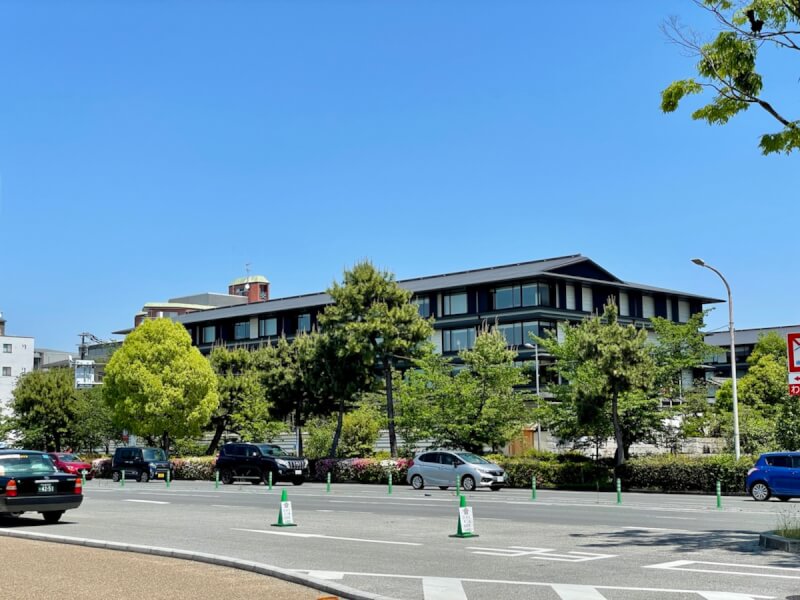 HOTEL THE MITSUI KYOTO seen from Nijo Castle